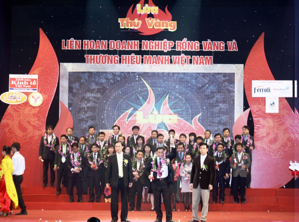 Lisemco received Enterprise Golden Cup 2011-2012 Lisemco received Enterprise Golden Cup 2011-2012